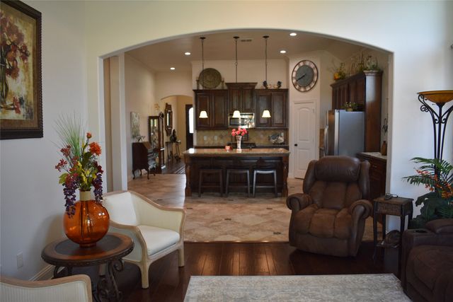 490 Oak Hills Lane, Fate, TX 75189