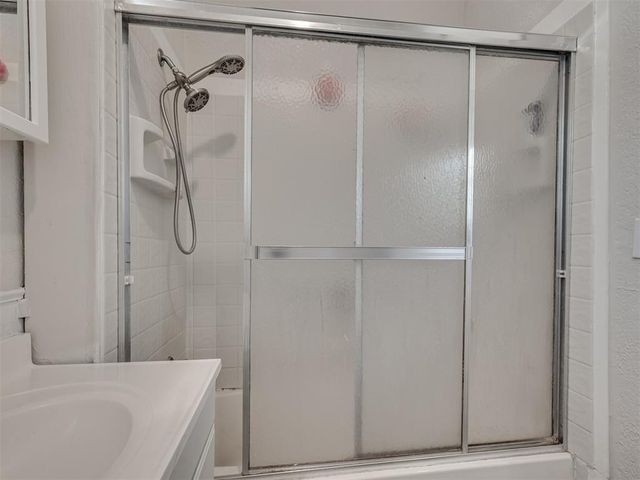 226 E Ayers Street, Edmond, OK 73034