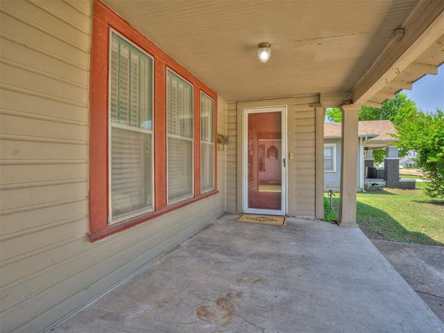 226 E Ayers Street, Edmond, OK 73034