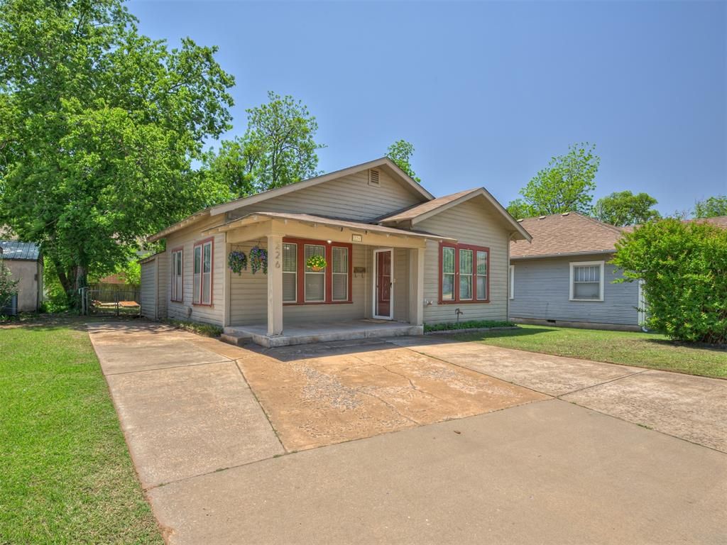226 E Ayers Street, Edmond, OK 73034