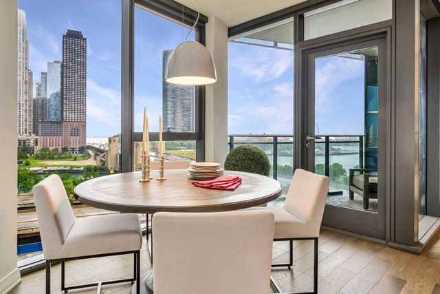211 N Harbor Drive 3209, Chicago, IL 60601