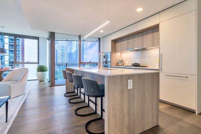 211 N Harbor Drive 3209, Chicago, IL 60601