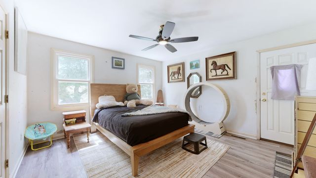 881 Coaling Rd, Charlotte, TN 37036