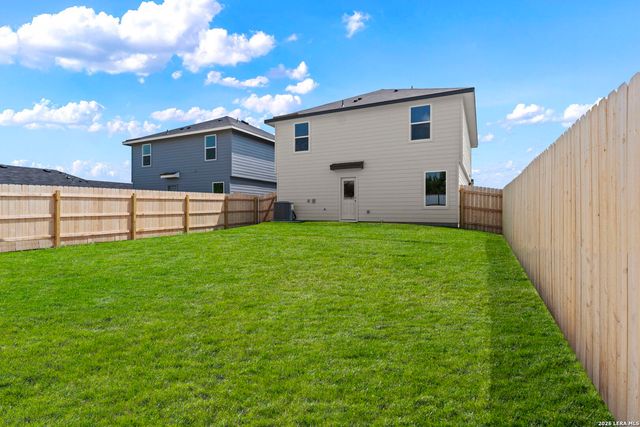 1231 Avery Ranch Dr, New Braunfels, TX 78130