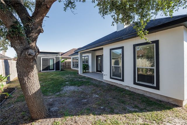 4025 Puget Sound Dr, Corpus Christi, TX 78410