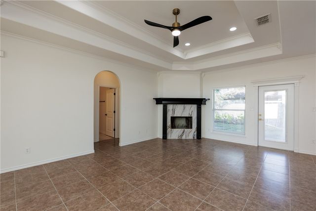 4025 Puget Sound Dr, Corpus Christi, TX 78410