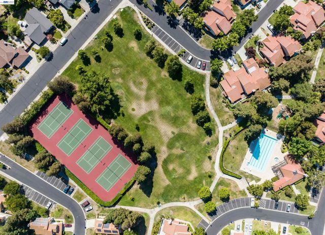 4671 Laurie Cmn 105, Livermore, CA 94550