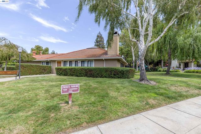 4671 Laurie Cmn 105, Livermore, CA 94550