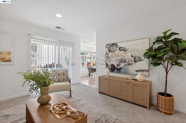 4671 Laurie Cmn 105, Livermore, CA 94550