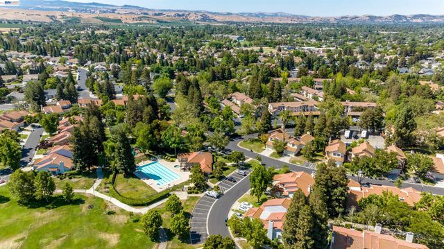 4671 Laurie Cmn 105, Livermore, CA 94550