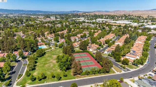 4671 Laurie Cmn 105, Livermore, CA 94550