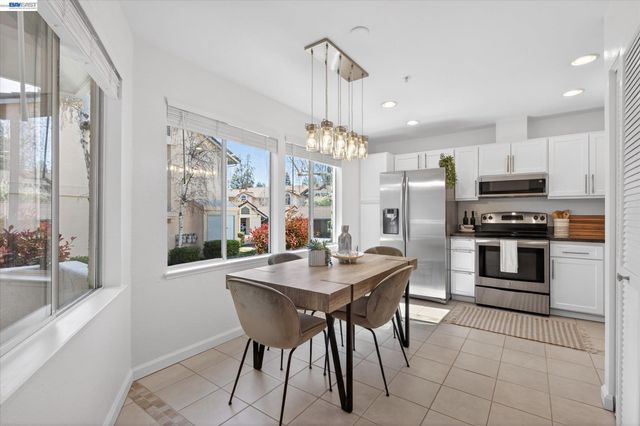 4671 Laurie Cmn 105, Livermore, CA 94550