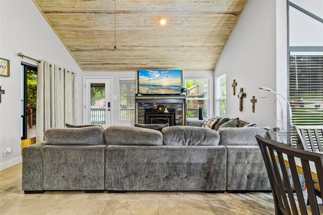133 Fountain Lake 133, Livingston, TX 77351