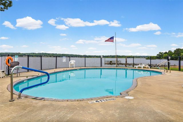 133 Fountain Lake 133, Livingston, TX 77351