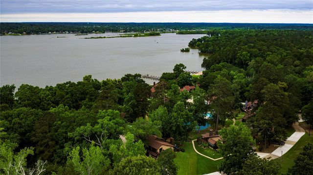 133 Fountain Lake 133, Livingston, TX 77351