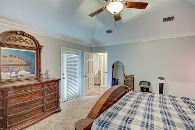 2116 Middle Creek Boulevard, Bossier City, LA 71111