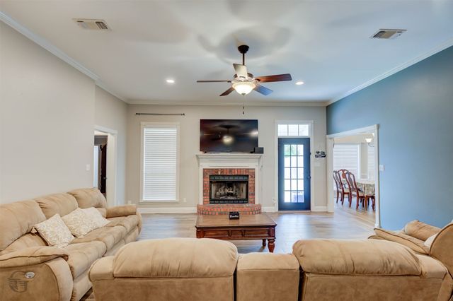 2116 Middle Creek Boulevard, Bossier City, LA 71111