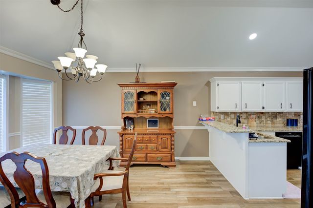 2116 Middle Creek Boulevard, Bossier City, LA 71111