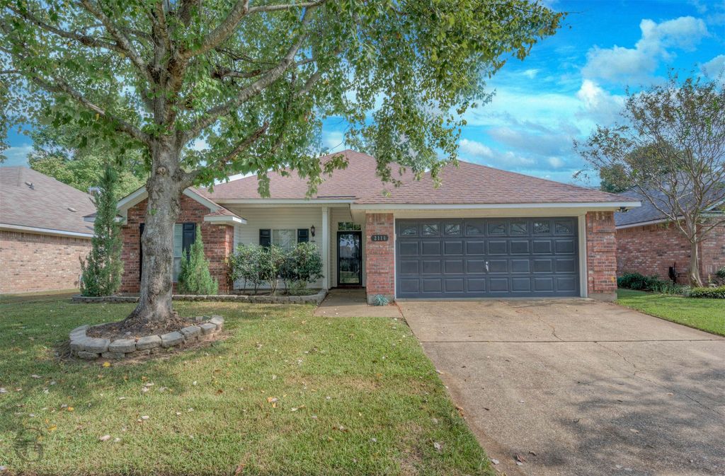 2116 Middle Creek Boulevard, Bossier City, LA 71111