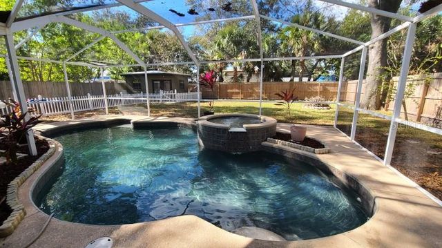 1742 CARDINAL DR, Clearwater, FL 33759