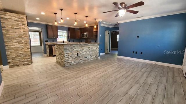 1742 CARDINAL DR, Clearwater, FL 33759