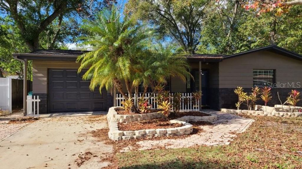 1742 CARDINAL DR, Clearwater, FL 33759