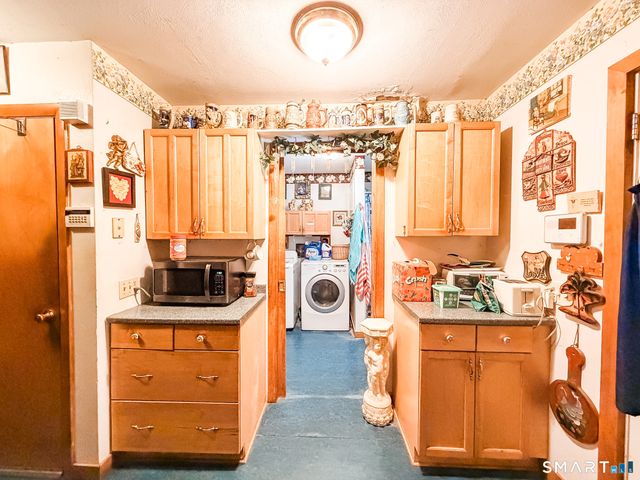 10 Stanley Drive, Plainfield, CT 06354