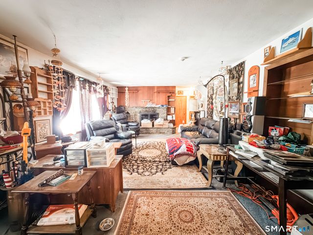 10 Stanley Drive, Plainfield, CT 06354