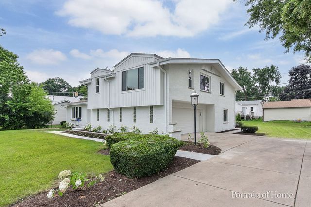 1106 North Path, Wheaton, IL 60187
