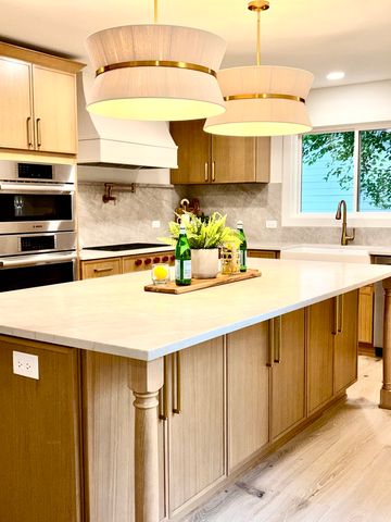 1106 North Path, Wheaton, IL 60187