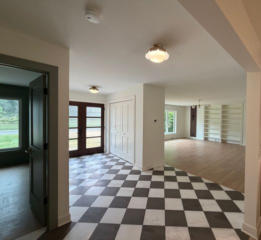 1106 North Path, Wheaton, IL 60187