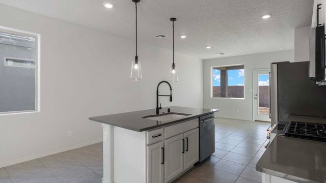 1494 Brillo Del Cielo Street NW, Los Lunas, NM 87031