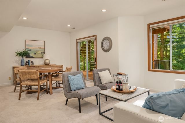 1018 187th Place SW, Lynnwood, WA 98036