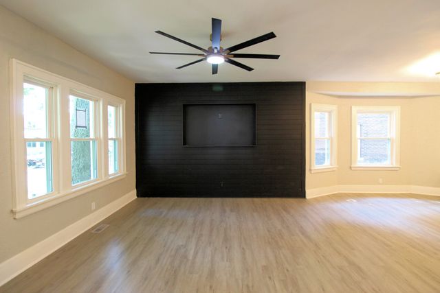 355 S Evergreen Avenue, Kankakee, IL 60901