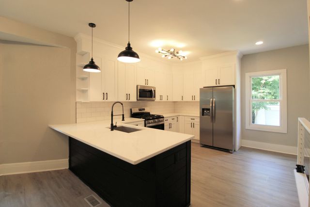 355 S Evergreen Avenue, Kankakee, IL 60901