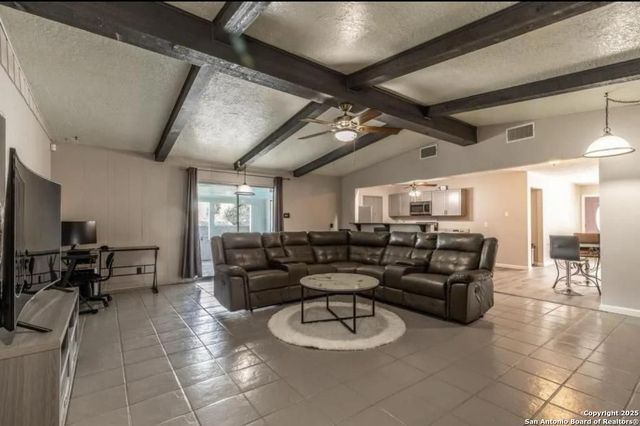 463 Sprucewood, San Antonio, TX 78216