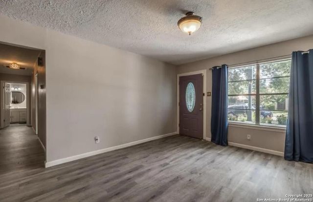 463 Sprucewood, San Antonio, TX 78216