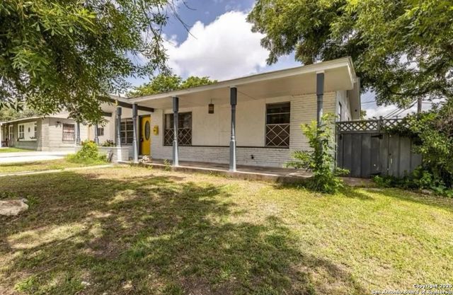 463 Sprucewood, San Antonio, TX 78216