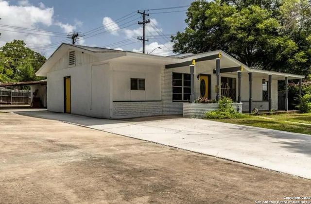 463 Sprucewood, San Antonio, TX 78216