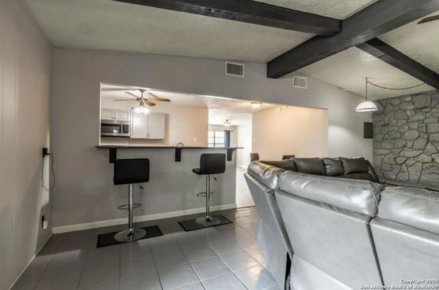 463 Sprucewood, San Antonio, TX 78216