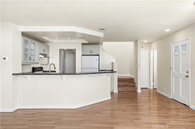 51 Greenmoor, Irvine, CA 92614