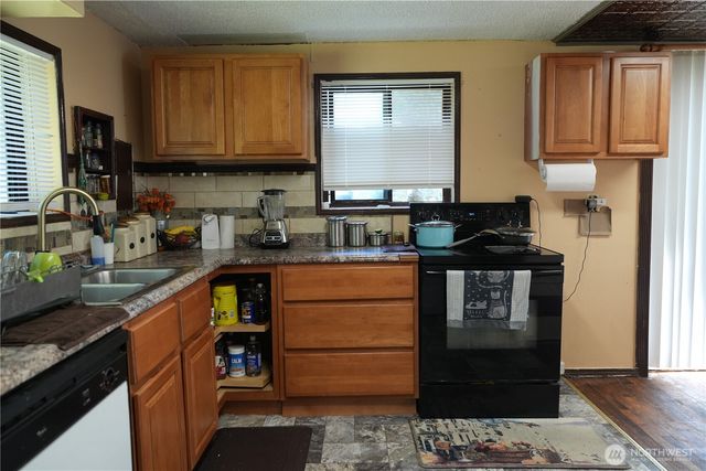 10433 1st Avenue SW, Burien, WA 98146