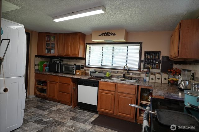 10433 1st Avenue SW, Burien, WA 98146