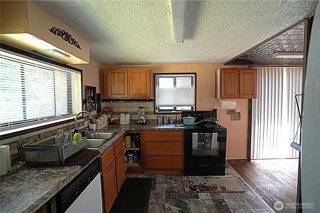 10433 1st Avenue SW, Burien, WA 98146