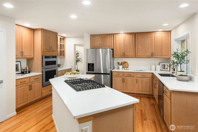 7229 245th Way NE, Redmond, WA 98053