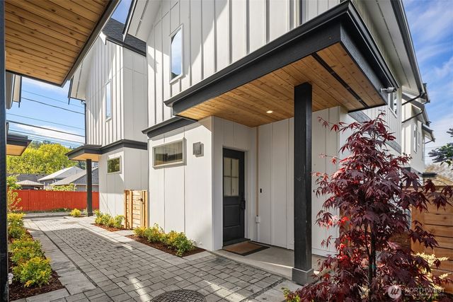 9004 5th Avenue S, Seattle, WA 98108