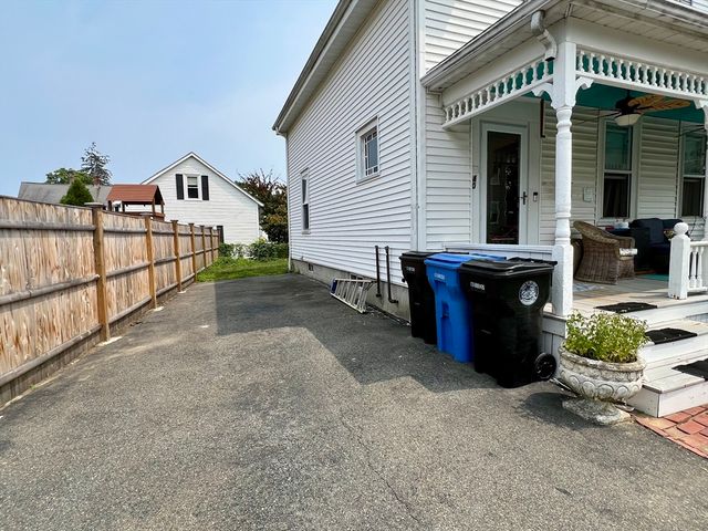 40 Central 2, Whitman, MA 02382