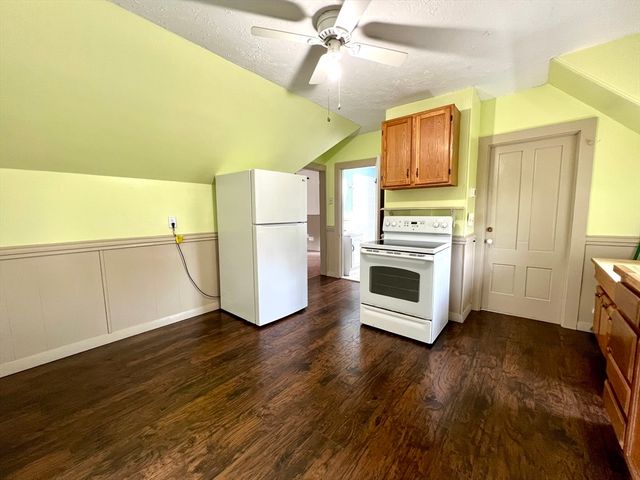 40 Central 2, Whitman, MA 02382