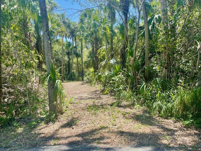 1909 Old River Road, Fort Pierce, FL 34945