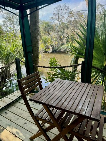 1909 Old River Road, Fort Pierce, FL 34945